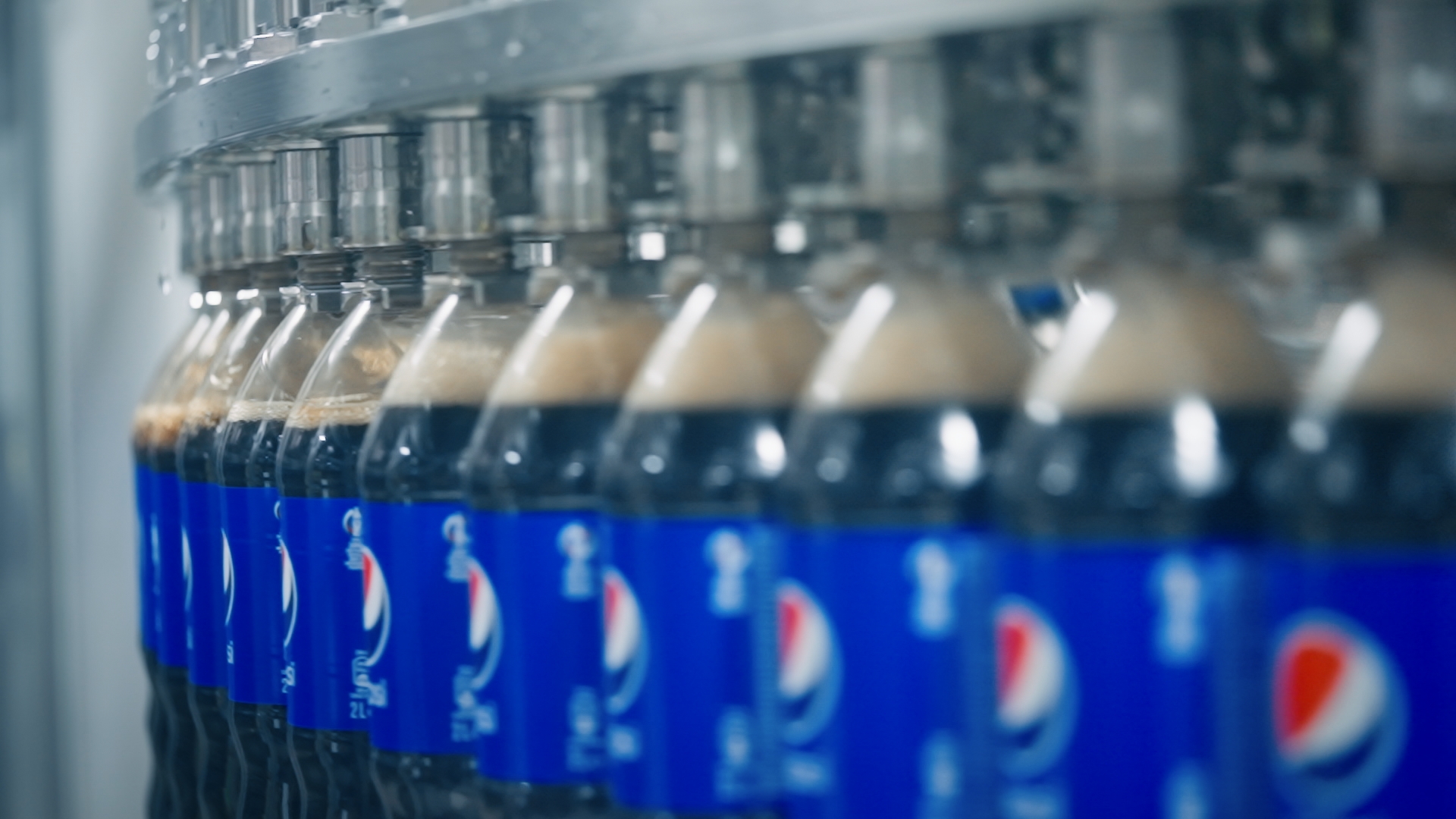 PepsiCo investește 13 milioane de dolari în fabrica de băuturi răcoritoare Dragomirești, inaugurând cea mai modernă linie de producție a companiei din Europa